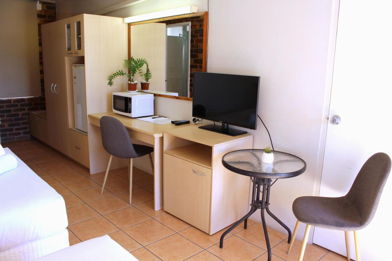 Camden Motor Inn Mermaid Beach Екстериор снимка