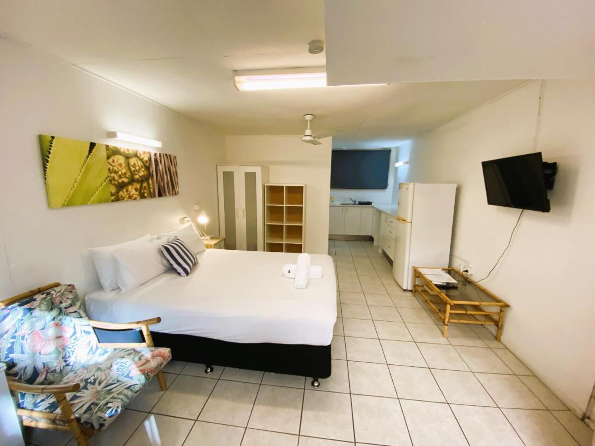 Camden Motor Inn Mermaid Beach Екстериор снимка