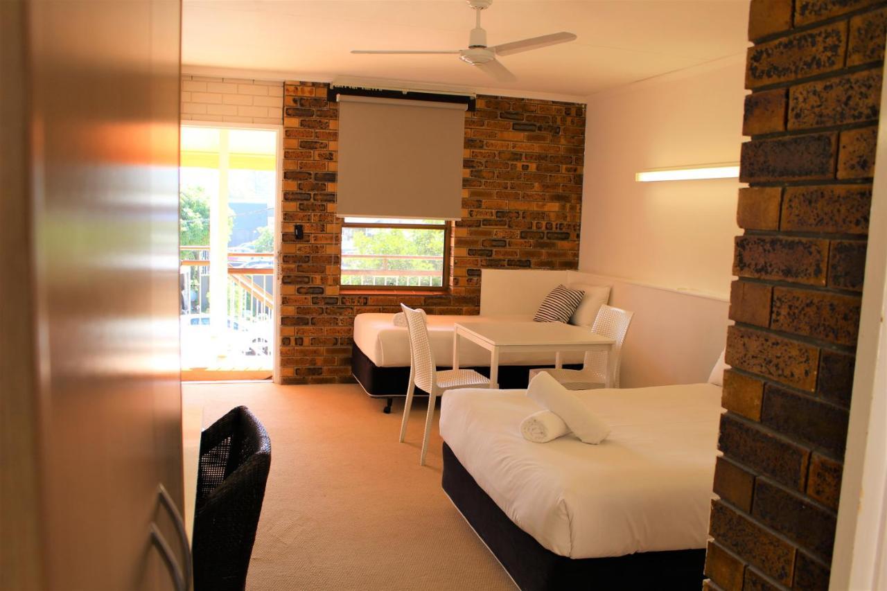 Camden Motor Inn Mermaid Beach Екстериор снимка