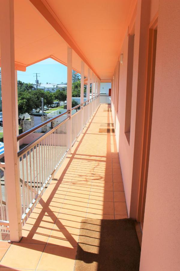 Camden Motor Inn Mermaid Beach Екстериор снимка