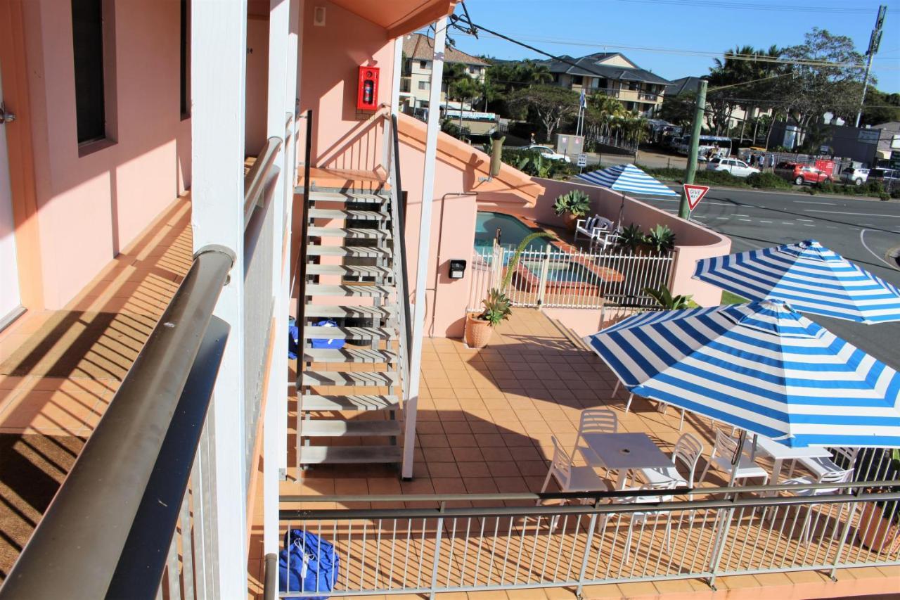 Camden Motor Inn Mermaid Beach Екстериор снимка