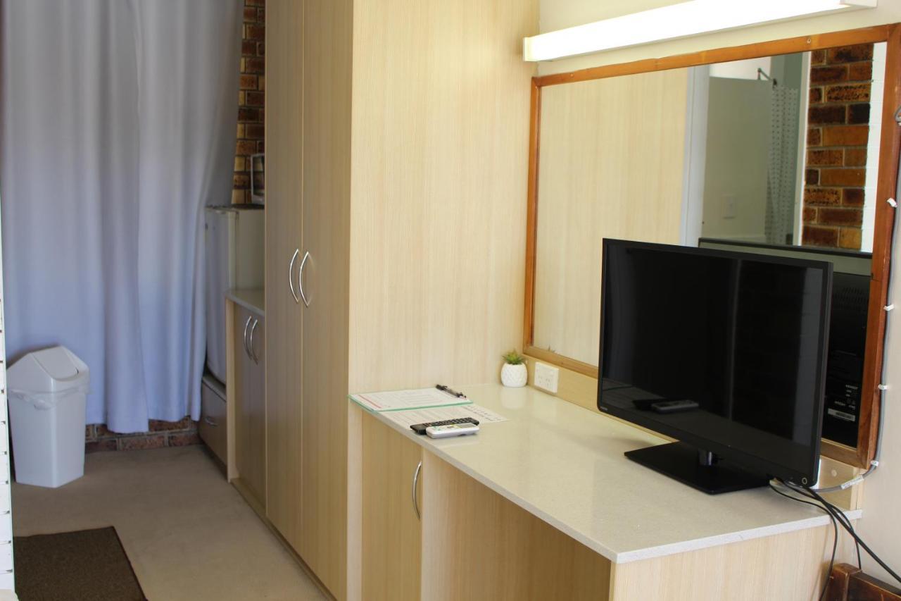 Camden Motor Inn Mermaid Beach Екстериор снимка